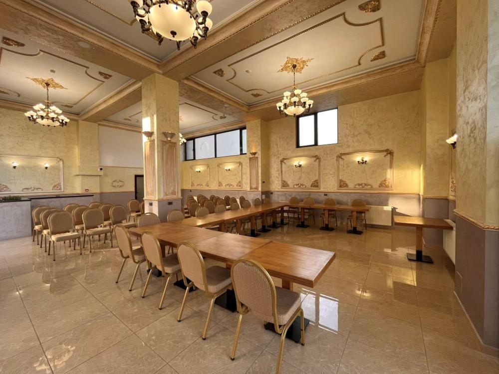 Hotel Ildis Ιάσιο Εξωτερικό φωτογραφία